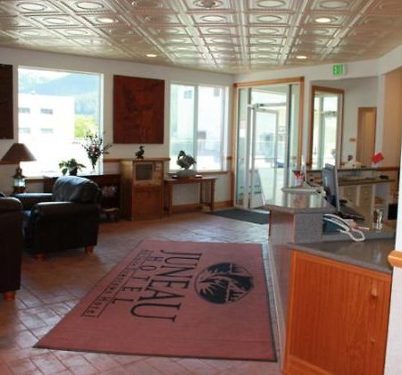Juneau Hotel Dalaman gambar