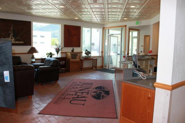 Juneau Hotel Dalaman gambar